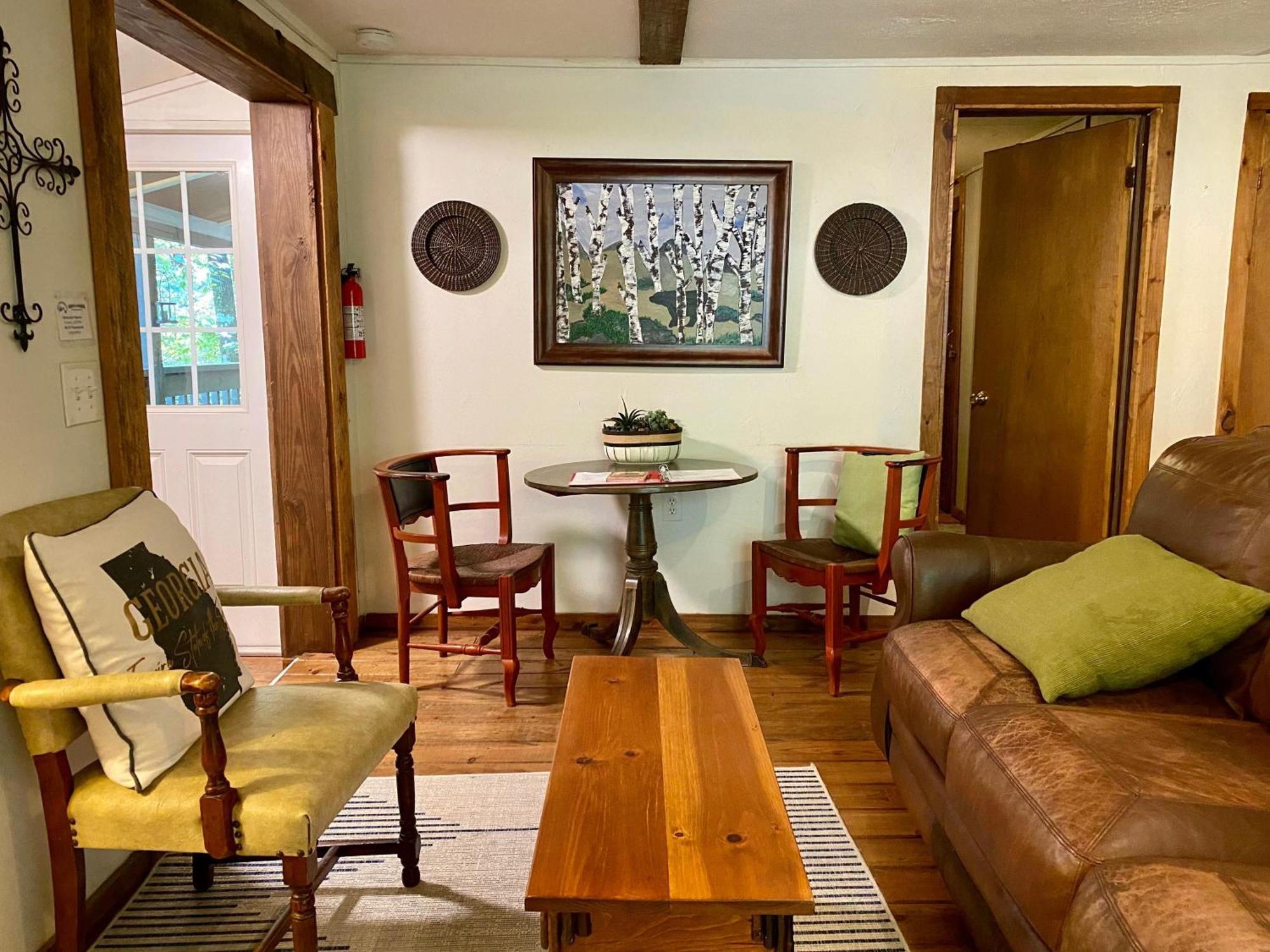 Convenient Cottage-Hot Tub, 4 Minutes To Dahlonega Luaran gambar